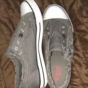 Riot Brand slip-on laceless sneakers. EUC.